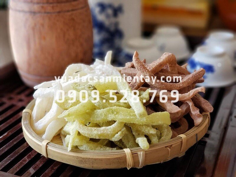 Mứt dừa non – Món ăn vặt không thể thiếu trong dịp xuân về