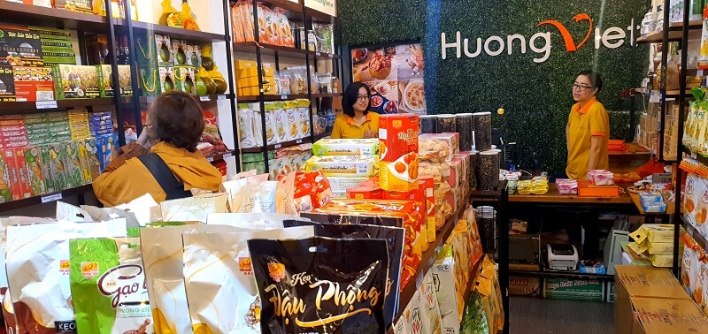 cửa hàng bánh kẹo quà tặng gần sân bay Tân Sơn Nhất